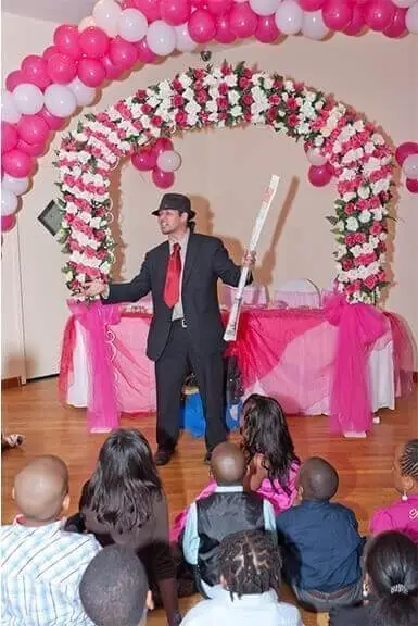kids magician preforming at kids party